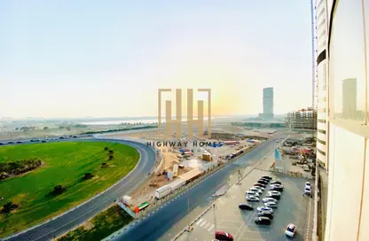شقة - 2 غرف نوم - 4 حمامات للايجار في شارع التعاون - التعاون - الشارقة