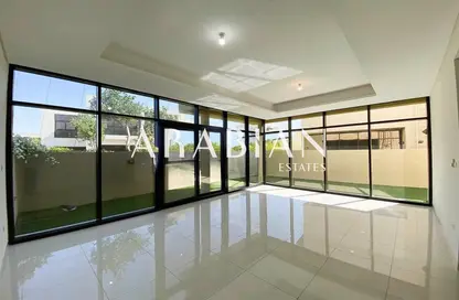 Townhouse - 3 Bedrooms - 4 Bathrooms for sale in Phoenix - DAMAC Hills - Dubai