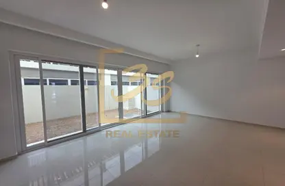 تاون هاوس - 3 غرف نوم - 3 حمامات للايجار في كاميليا - داماك هيلز 2 - دبي