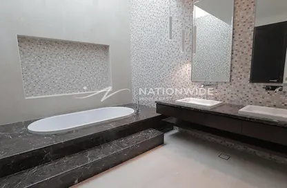 Villa - 3 Bedrooms - 4 Bathrooms for sale in The Magnolias - Yas Acres - Yas Island - Abu Dhabi