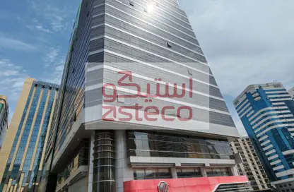 Apartment - 3 Bedrooms - 3 Bathrooms for rent in Al Salam Tower - Tourist Club Area - Abu Dhabi