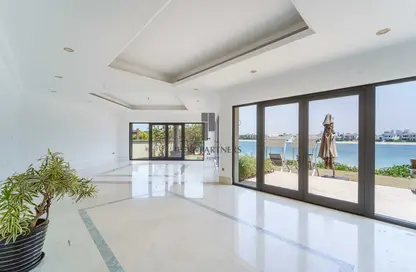 Villa - 5 Bedrooms - 6 Bathrooms for rent in Signature Villas Frond E - Signature Villas - Palm Jumeirah - Dubai