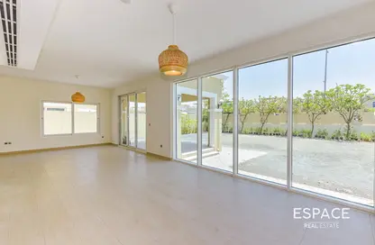 Villa - 4 Bedrooms - 4 Bathrooms for rent in Legacy Nova Villas - Jumeirah Park - Dubai