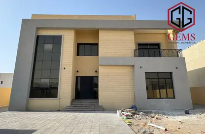 Villa - 4 Bedrooms - 5 Bathrooms for rent in Al Aweer 1 - Al Aweer - Dubai