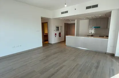 Apartment - 3 Bedrooms - 4 Bathrooms for rent in Waters Edge - Yas Island - Abu Dhabi