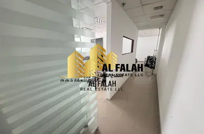 مكتب - استوديو - 1 حمام للايجار في شارع التعاون - التعاون - الشارقة