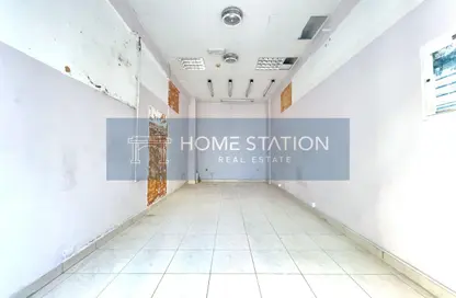 Shop - Studio for rent in Al Fahidi Street - Al Souk Al Kabeer - Bur Dubai - Dubai