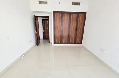 Apartment - 3 Bedrooms - 4 Bathrooms for rent in Al Mamzar - Al Mamzar - Sharjah - Sharjah