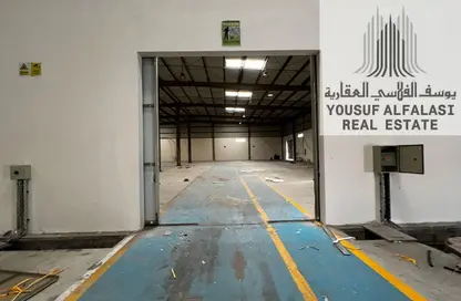 Warehouse - Studio - 2 Bathrooms for rent in Umm Al Thuoob - Umm Al Quwain