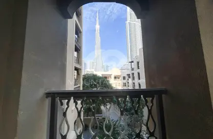 شقة - 2 غرف نوم - 3 حمامات للبيع في ينسون 5 - ينسون - دبي القديمة - وسط مدينة دبي - دبي