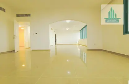Apartment - 3 Bedrooms - 5 Bathrooms for rent in Khalidiya Street - Al Khalidiya - Abu Dhabi
