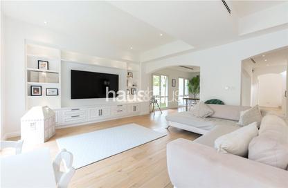 Villa - 3 Bedrooms - 4 Bathrooms for sale in Meadows 9 - Meadows - Dubai