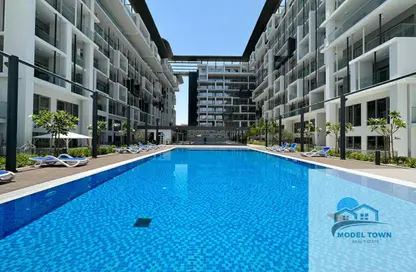 Apartment - Studio - 1 Bathroom for rent in Oasis 1 - Oasis Residences - Masdar City - Abu Dhabi
