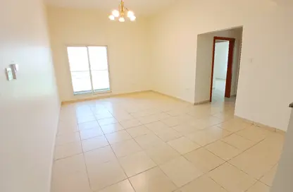 شقة - 2 غرف نوم - 2 حمامات للايجار في مجمع دبي ريزيدنس - دبي