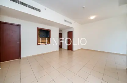Apartment - 2 Bedrooms - 3 Bathrooms for rent in Rimal 2 - Rimal - Jumeirah Beach Residence - Dubai