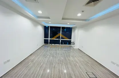 Office Space - Studio - 1 Bathroom for rent in Tamani Art Tower - Business Bay - Dubai
