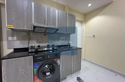 Apartment - Studio - 1 Bathroom for rent in Al Karama Sqaure - Al Karama - Dubai