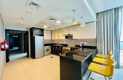 شقة - 2 غرف نوم - 3 حمامات للايجار في برج الجوهرة - شارع الكورنيش - أبوظبي