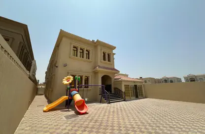 فيلا - 5 غرف نوم - 7 حمامات للايجار في 1 المويهات - المويهات - عجمان