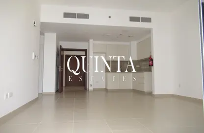 Apartment - 1 Bedroom - 1 Bathroom for sale in Hayat Boulevard-1A - Hayat Boulevard - Town Square - Dubai