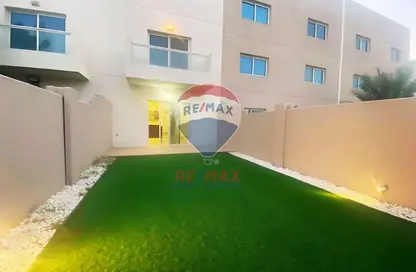 Townhouse - 2 Bedrooms - 3 Bathrooms for rent in Contemporary Style - Al Reef Villas - Al Reef - Abu Dhabi