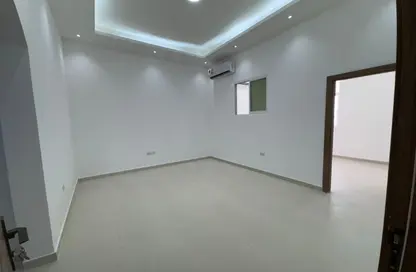 Apartment - 1 Bedroom - 1 Bathroom for rent in Mohamed Bin Zayed Centre - Mohamed Bin Zayed City - Abu Dhabi