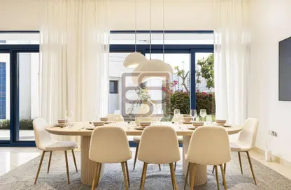 Villa - 4 Bedrooms - 5 Bathrooms for sale in Palma Residences - Palm Jumeirah - Dubai