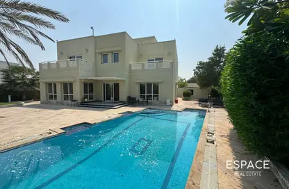Villa - 5 Bedrooms - 4 Bathrooms for rent in Meadows 5 - Meadows - Dubai