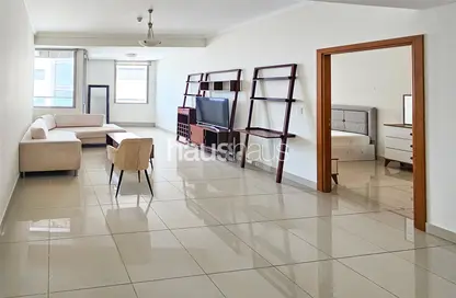 Apartment - 1 Bedroom - 2 Bathrooms for rent in Ocean Heights - Dubai Marina - Dubai