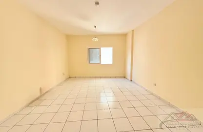 شقة - 2 غرف نوم - 2 حمامات للايجار في مساكن النهضة - النهدة - الشارقة