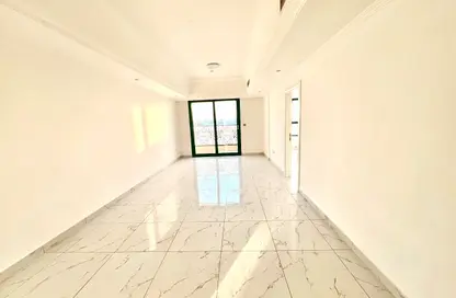 Apartment - 1 Bedroom - 2 Bathrooms for rent in SG Muwaileh Building - Muwaileh - Sharjah