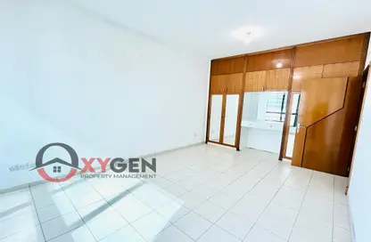 Apartment - 2 Bedrooms - 3 Bathrooms for rent in Garden View Tower - Khalifa Street - Abu Dhabi