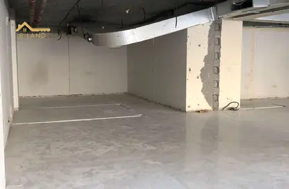 متجر - استوديو - 1 حمام للايجار في مجمع مويلح - تجارية مويلح - الشارقة متجر - استوديو - 1 حمام للايجار في مجمع مويلح - تجارية مويلح - الشارقة