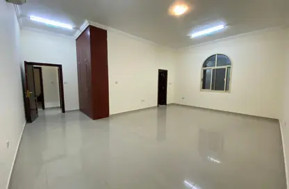 Apartment - 3 Bedrooms - 3 Bathrooms for rent in Shakhbout City - Abu Dhabi