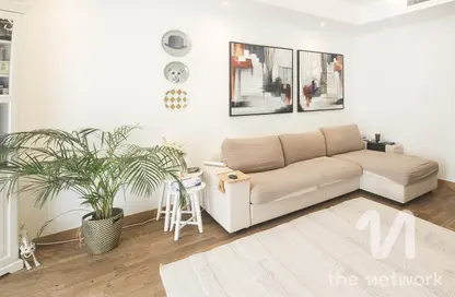 Villa - 2 Bedrooms - 3 Bathrooms for rent in Springs 2 - The Springs - Dubai