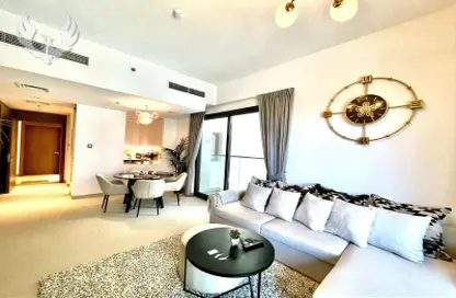 صورة لـ غرفة المعيشة / غرفة الطعام شقة - غرفة نوم - 2 حمامات للايجار في سكن يورو - برشا هايتس (تيكوم) - دبي ، صورة رقم 1
