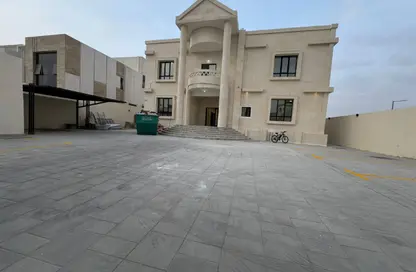 شقة - غرفة نوم - 1 حمام للايجار في مدينة الرياض - أبوظبي شقة - غرفة نوم - 1 حمام للايجار في مدينة الرياض - أبوظبي