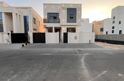 Villa - 5 Bedrooms - 7 Bathrooms for sale in Al Yasmeen 1 - Al Yasmeen - Ajman