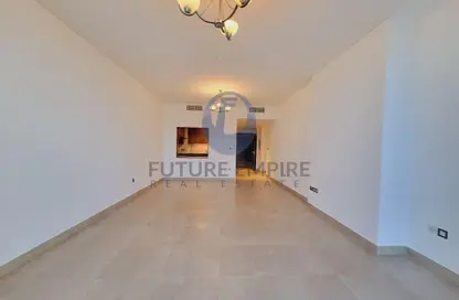 شقة - 2 غرف نوم - 4 حمامات للايجار في منطقة القرهود - دبي شقة - 2 غرف نوم - 4 حمامات للايجار في منطقة القرهود - دبي