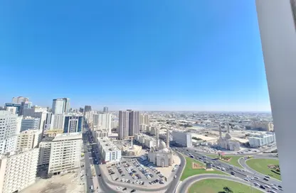 شقة - 2 غرف نوم - 3 حمامات للايجار في مبنى الثاني - الخان - الشارقة