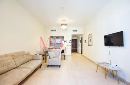 Apartment - 2 Bedrooms - 2 Bathrooms for rent in Daisy - Azizi Residence - Al Furjan - Dubai