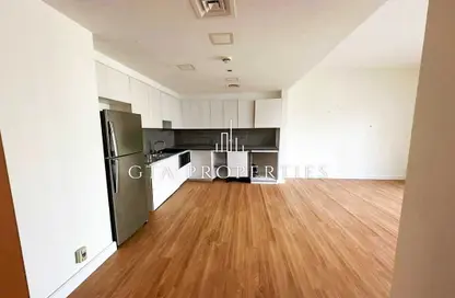 Apartment - 2 Bedrooms - 2 Bathrooms for rent in Hayat Boulevard-2B - Hayat Boulevard - Town Square - Dubai