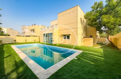 Villa - 5 Bedrooms - 6 Bathrooms for rent in Meadows 1 - Meadows - Dubai