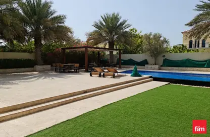 Villa - 3 Bedrooms - 4 Bathrooms for rent in Legacy - Jumeirah Park - Dubai