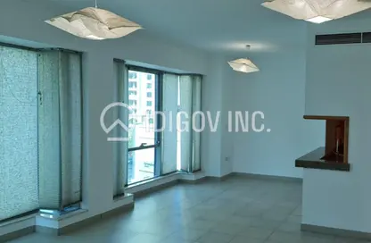 Apartment - 1 Bedroom - 2 Bathrooms for rent in Aurora Tower - Marina Promenade - Dubai Marina - Dubai