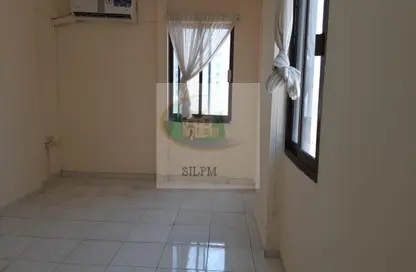 Apartment - 2 Bedrooms - 2 Bathrooms for rent in Al Falah Street - City Downtown - Abu Dhabi
