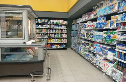 Retail - Studio - 4 Bathrooms for rent in Jumeirah 1 - Jumeirah - Dubai