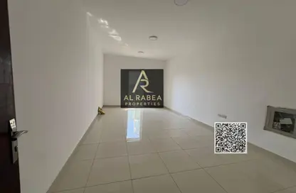 Apartment - 3 Bedrooms - 4 Bathrooms for rent in Al Jurf 2 - Al Jurf - Ajman Downtown - Ajman