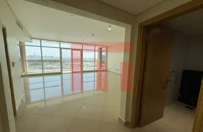 Apartment - 3 Bedrooms - 4 Bathrooms for rent in United Square - Al Khalidiya - Abu Dhabi
