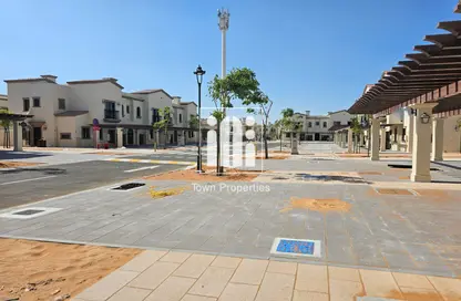 Villa - 4 Bedrooms - 7 Bathrooms for rent in Bloom Living - Zayed City (Khalifa City C) - Khalifa City - Abu Dhabi